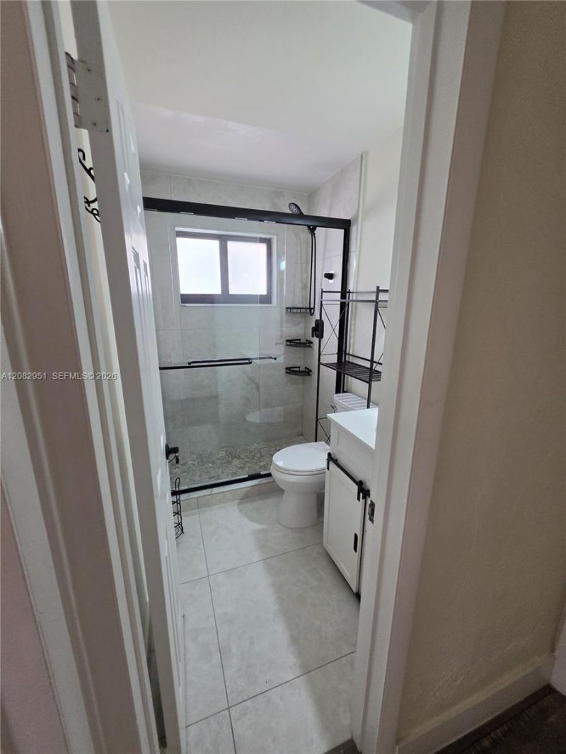 8450 NW 178th St, Hialeah, FL 33015 Photo