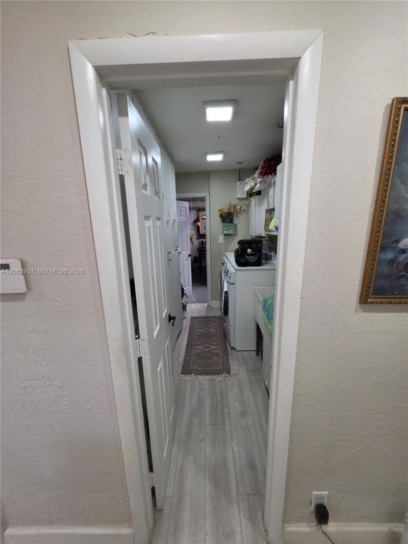 8450 NW 178th St, Hialeah, FL 33015 Photo