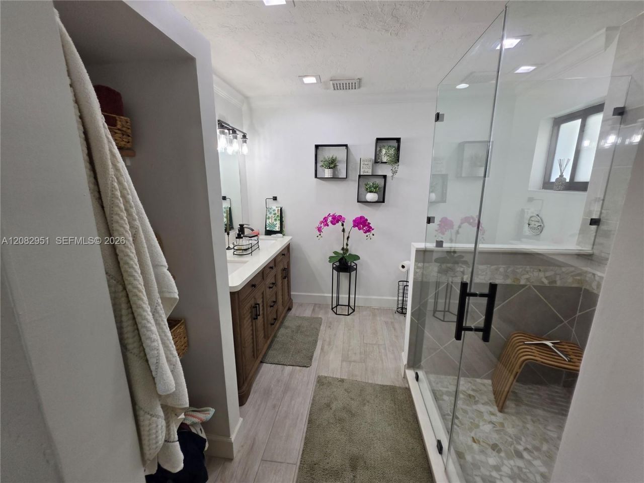 8450 NW 178th St, Hialeah, FL 33015 Photo
