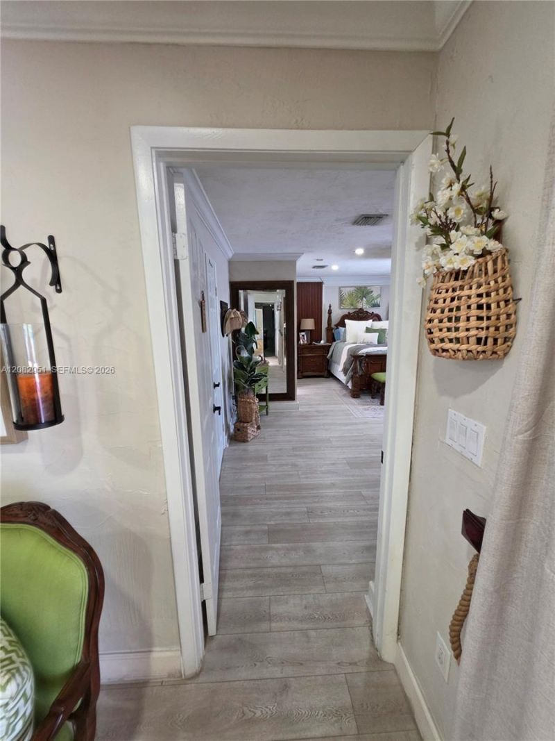 8450 NW 178th St, Hialeah, FL 33015 Photo