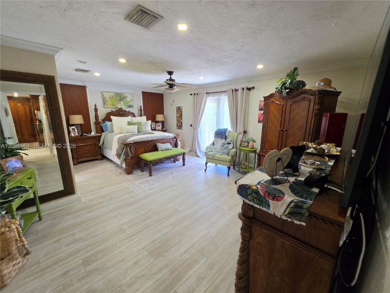 8450 NW 178th St, Hialeah, FL 33015 Photo