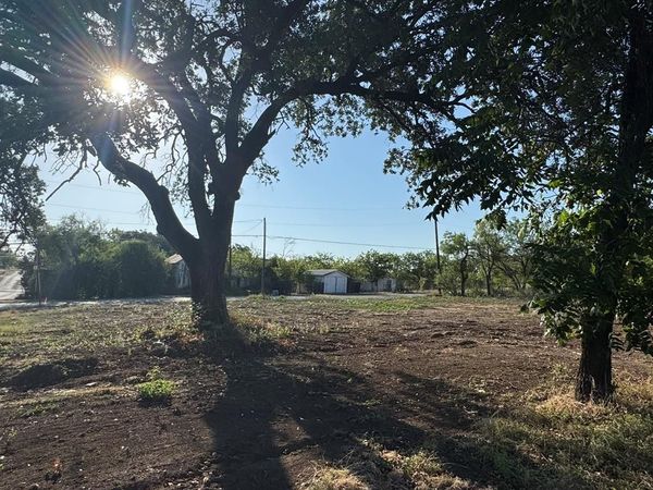 300 S Walnut, Brady, TX 76825
