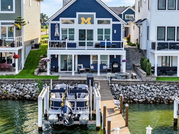 303 Terrace Point Circle, Muskegon, MI 49440