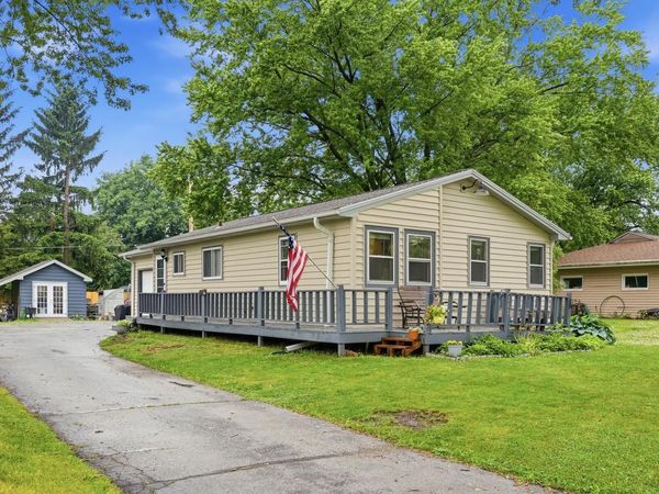 283 N Fairview AVENUE, North Prairie, WI 53153