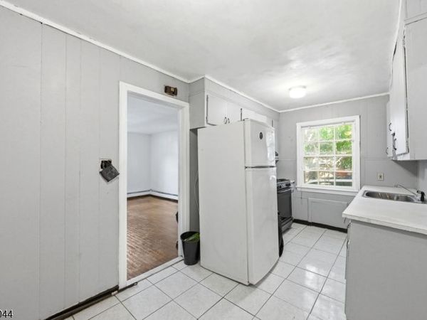 10 Mcgotty Pl, Unit 1, Irvington, NJ 07111