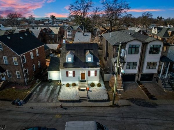 789 Harvard Pl, Cliffside Park, NJ 07010