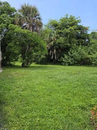 2455 Thomasson Dr , Unit B, Naples, FL 34112 Photo