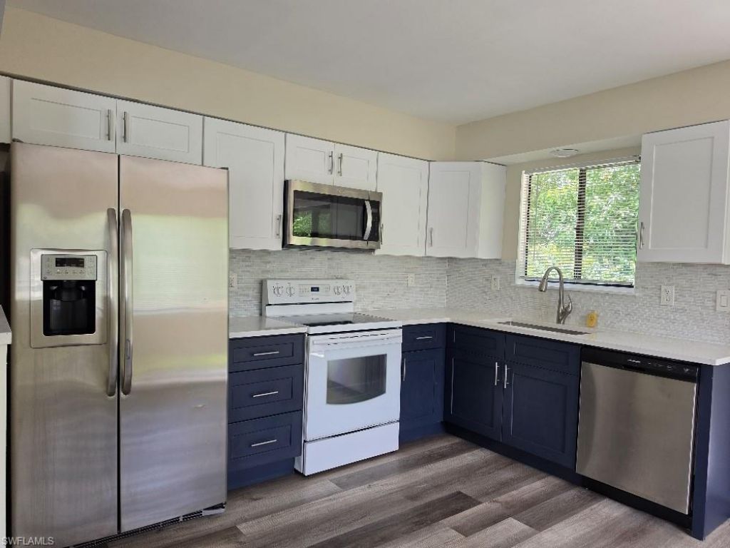 2455 Thomasson Dr , Unit B, Naples, FL 34112 Photo