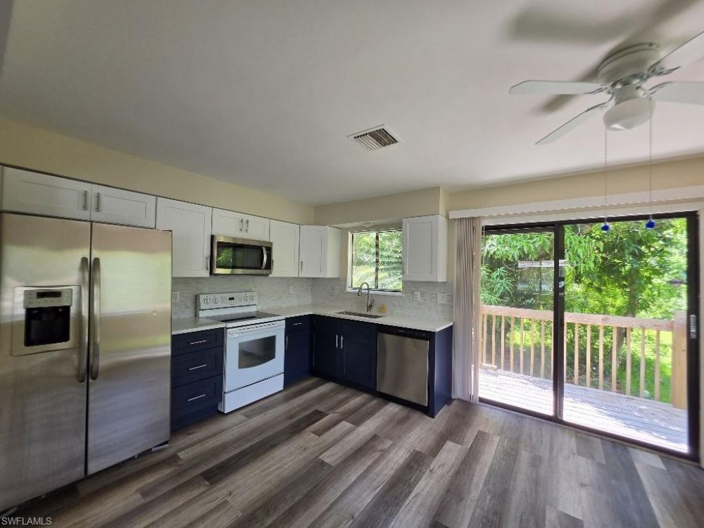 2455 Thomasson Dr , Unit B, Naples, FL 34112 Photo