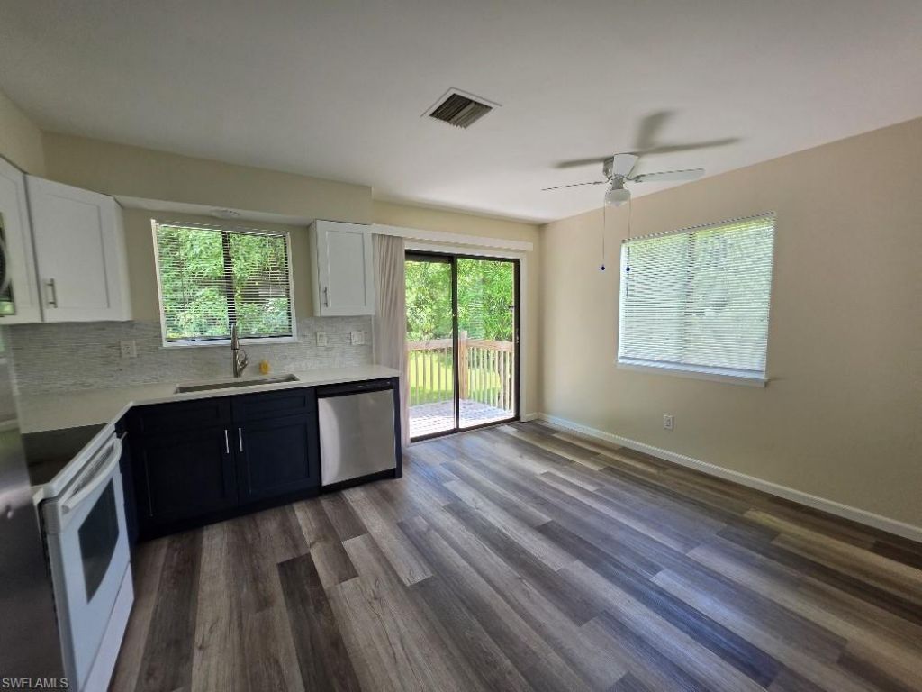 2455 Thomasson Dr , Unit B, Naples, FL 34112 Photo
