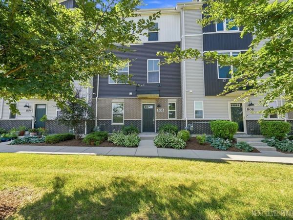 806 Finley Drive , Aurora, IL 60504