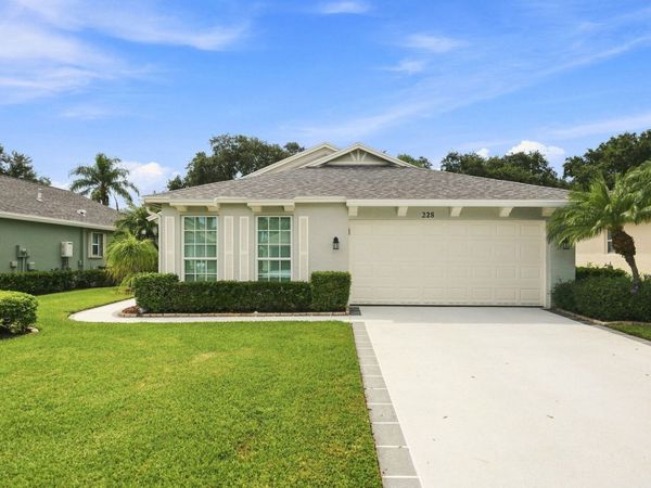 228 SW LAKE FOREST Way, Port St. Lucie, FL 34986