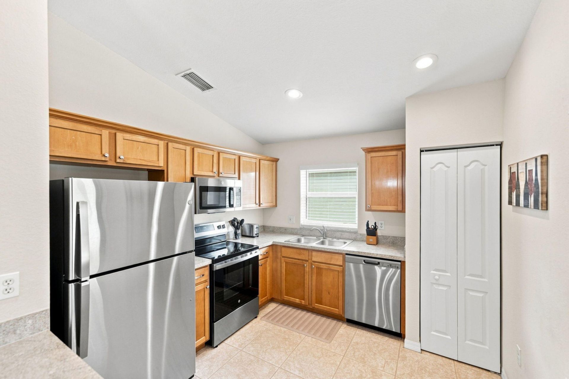 228 SW Lake Forest Way, Port Saint Lucie, FL 34986 Photo
