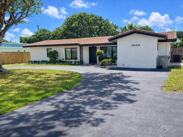2620 NE 19TH Street, Pompano Beach, FL 33062