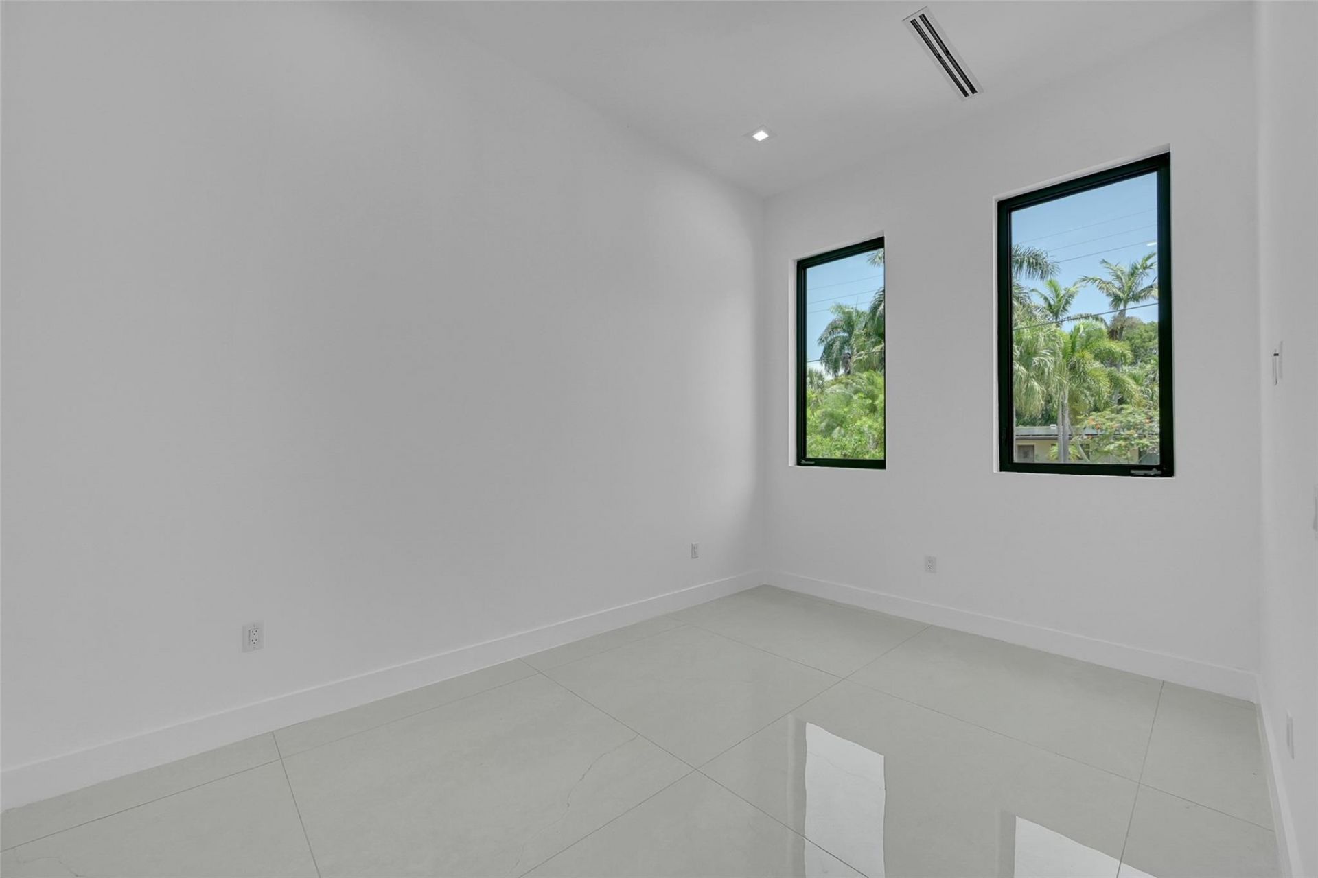 656 NW 21st Street, Fort Lauderdale, FL 33311 Photo
