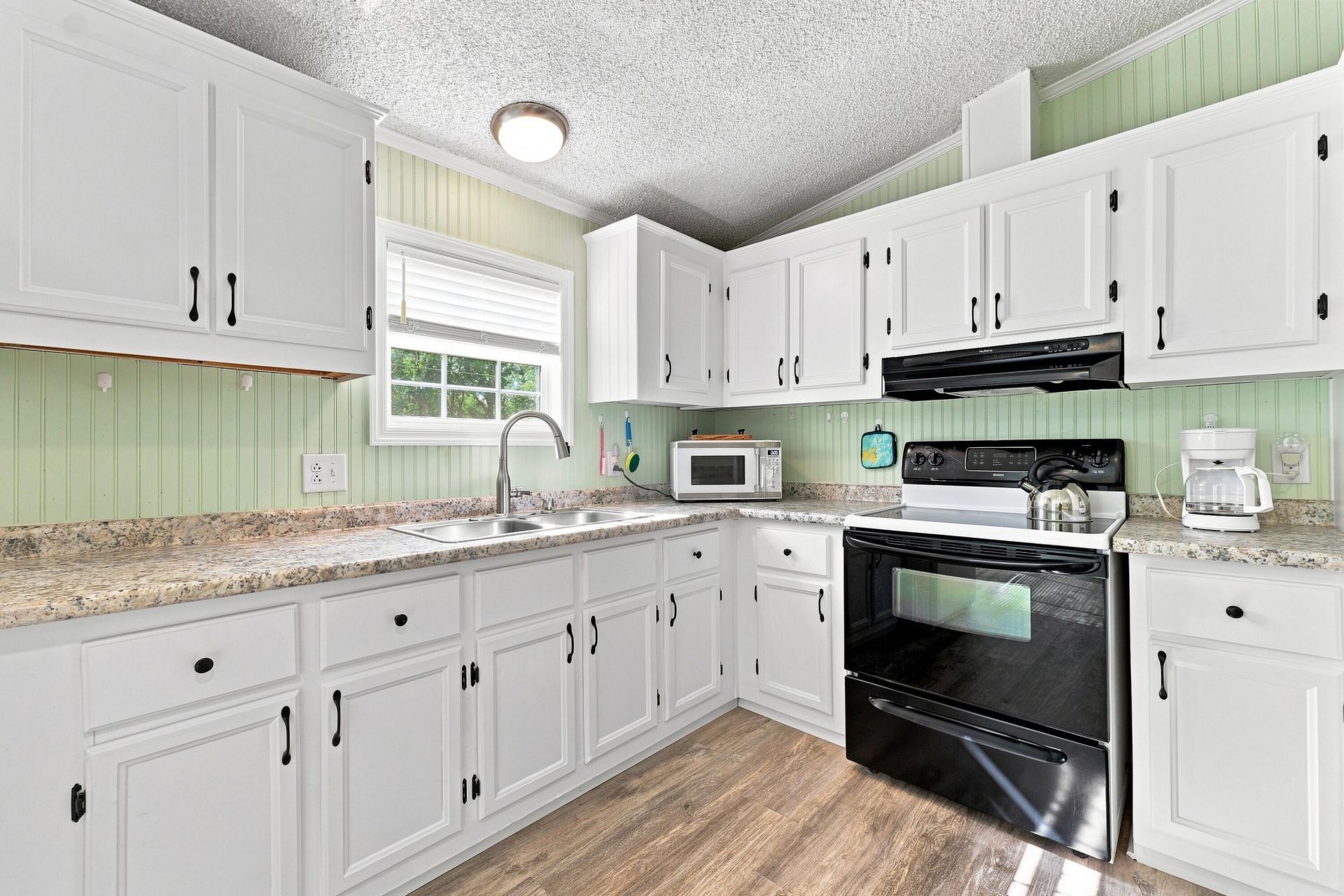 102 Dean Drive Photo 18
