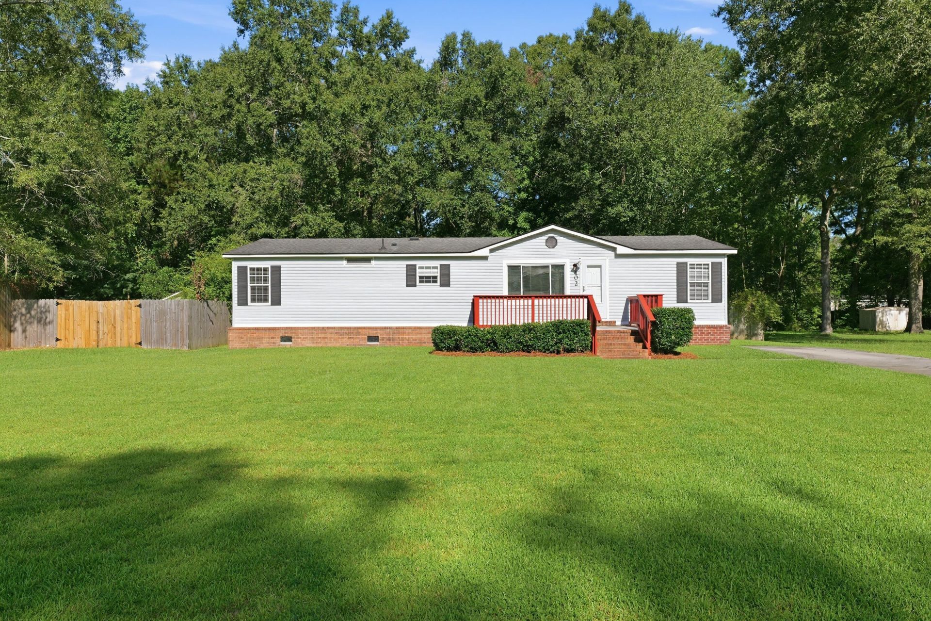 102 Dean Drive Photo 6