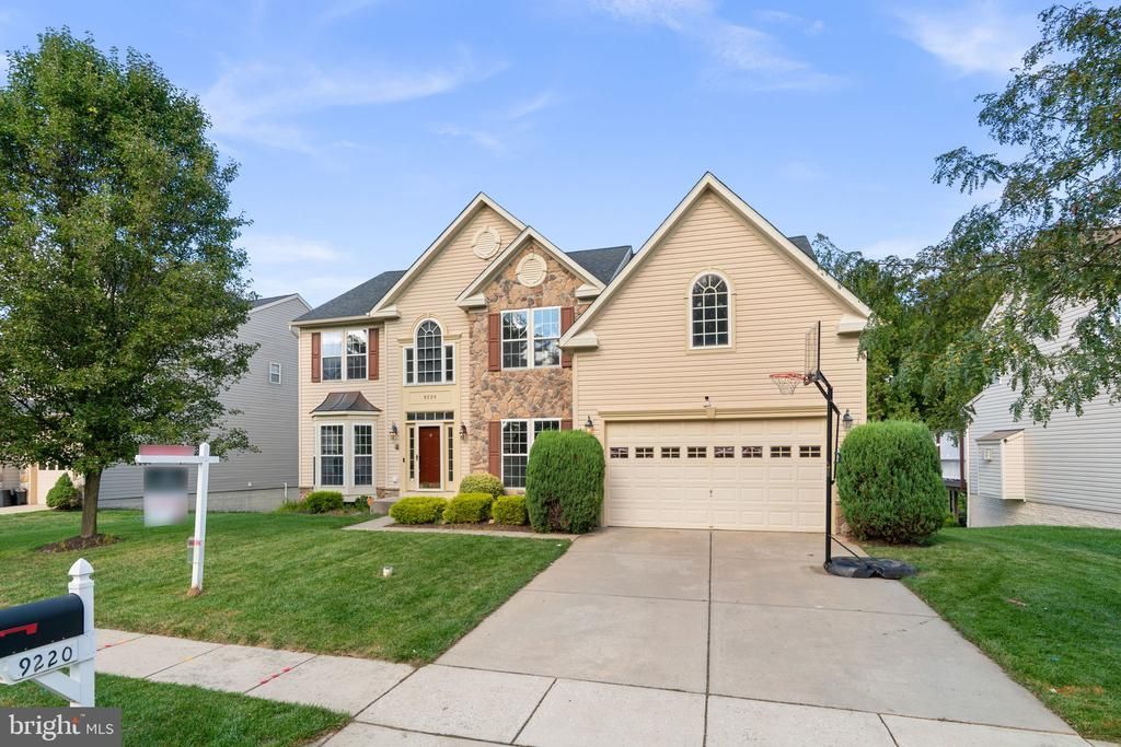 9220 Amber Oaks Way, Owings Mills, MD 21117 Main Photo