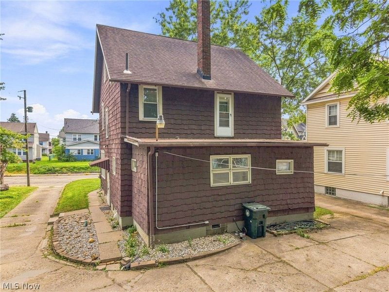 2409 Lake Road Boulevard NW, Canton, OH 44705 Photo 25