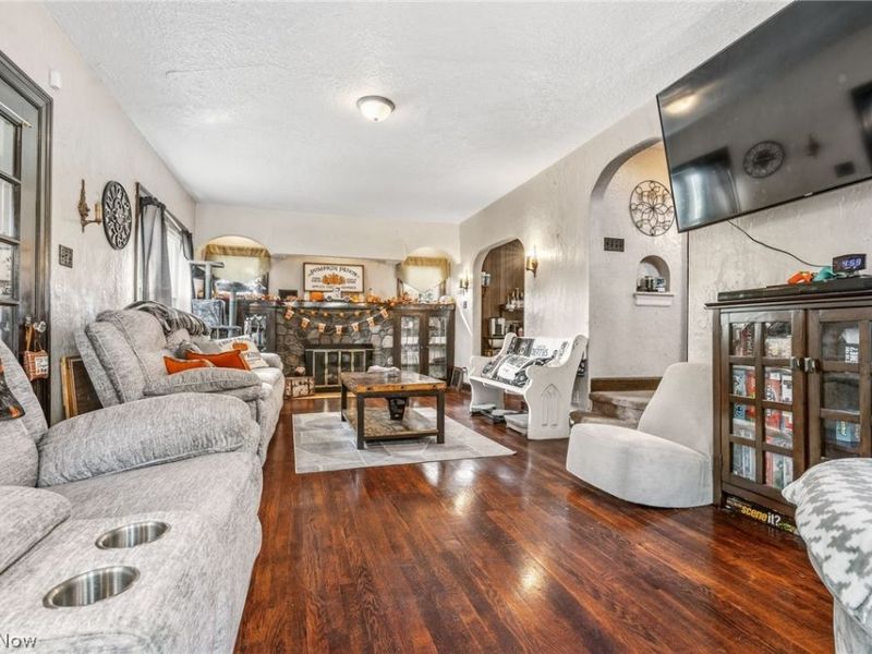 2409 Lake Road Boulevard NW, Canton, OH 44705 Photo 5