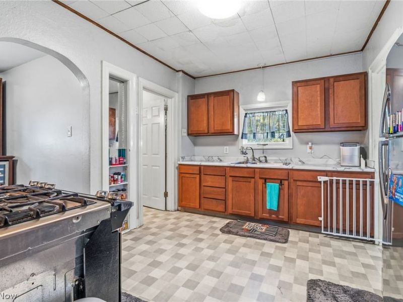 2409 Lake Road Boulevard NW, Canton, OH 44705 Photo 7