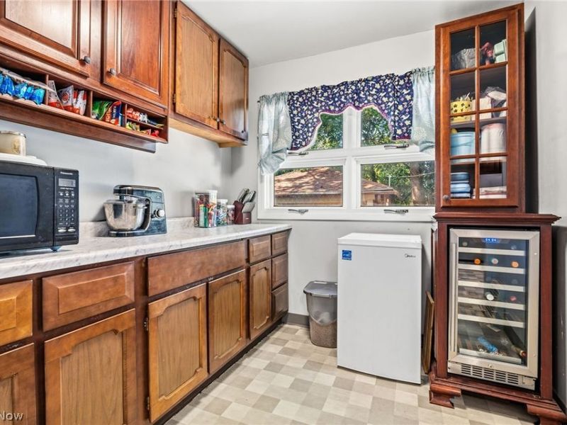 2409 Lake Road Boulevard NW, Canton, OH 44705 Photo 8