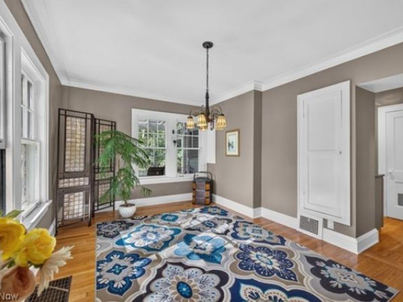 3389 E Monmouth Road, Cleveland, OH 44118 Photo 14