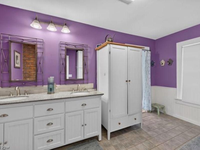 3389 E Monmouth Road, Cleveland, OH 44118 Photo 31