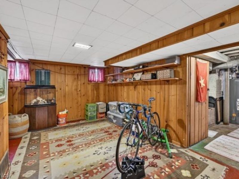 3389 E Monmouth Road, Cleveland, OH 44118 Photo 41