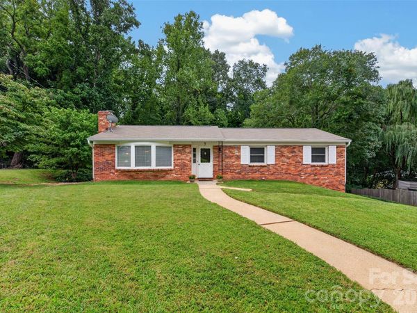 7 Mountainbrook Road, Asheville, NC 28805