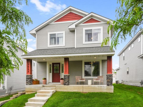 3062 Walden Drive, Chaska, MN 55318