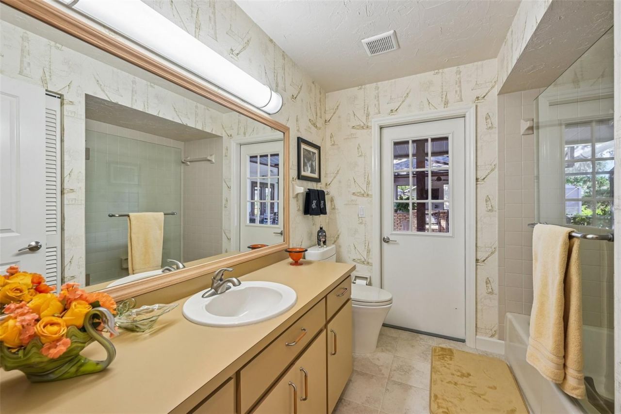 4502 Friar Tuck Lane , Sarasota, FL 34232 Photo