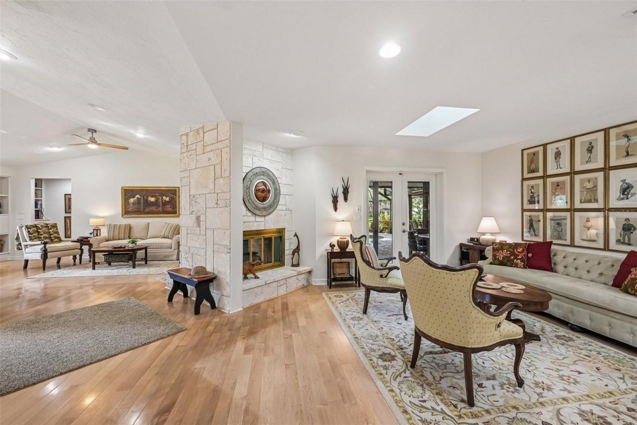 4502 Friar Tuck Lane , Sarasota, FL 34232 Photo