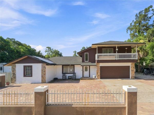 9613 SIX MILE CREEK ROAD, TAMPA, FL 33610
