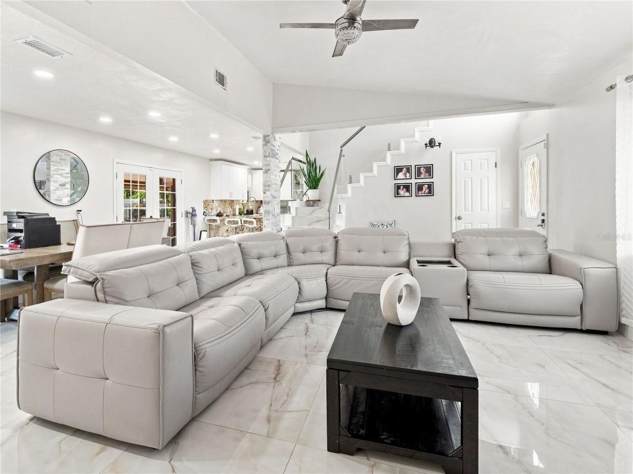 9613 Six Mile Creek Road, Tampa, FL 33610 Photo