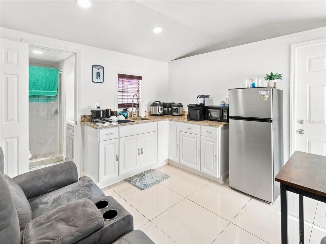 9613 Six Mile Creek Road, Tampa, FL 33610 Photo