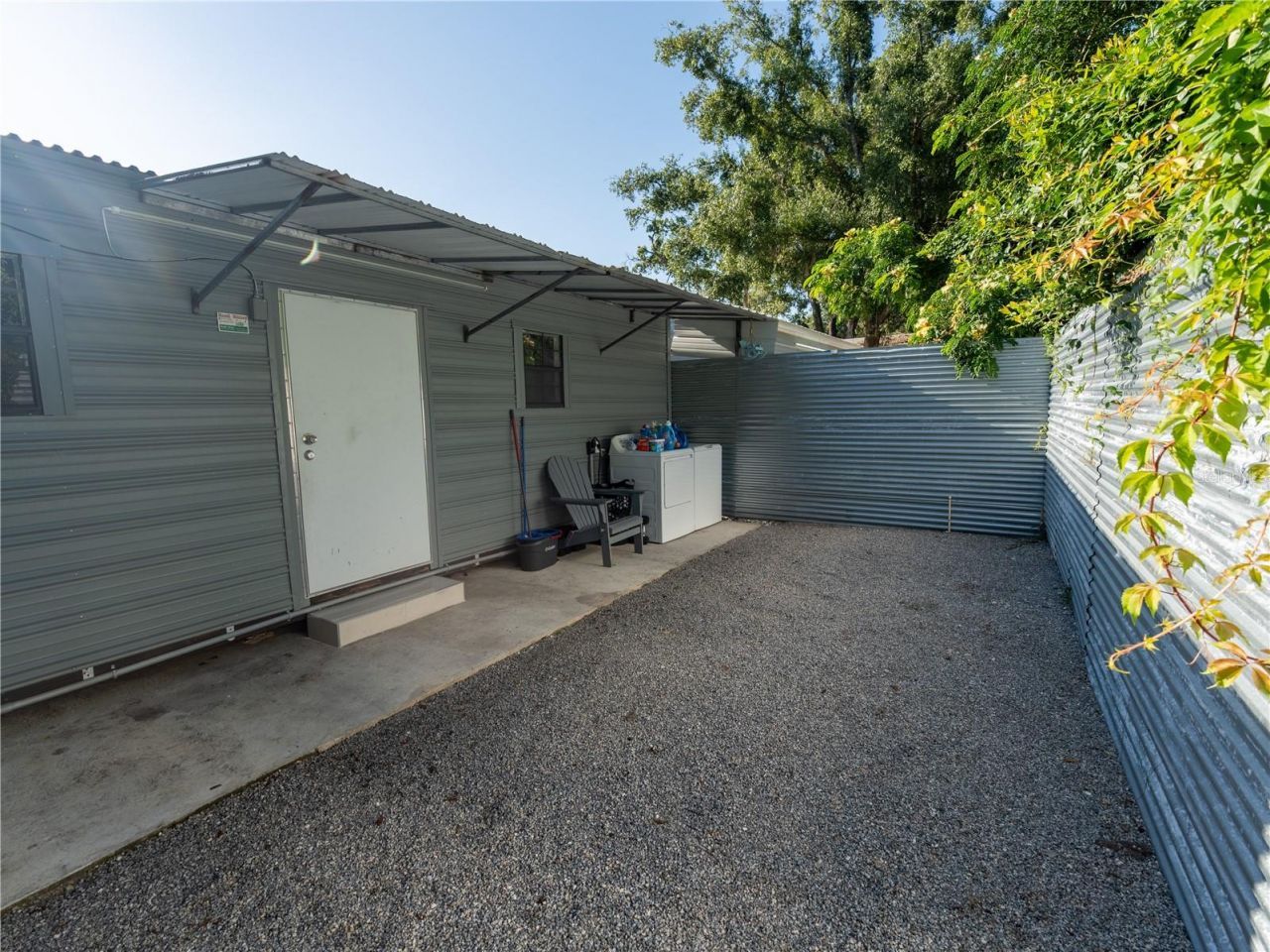 9613 Six Mile Creek Road, Tampa, FL 33610 Photo