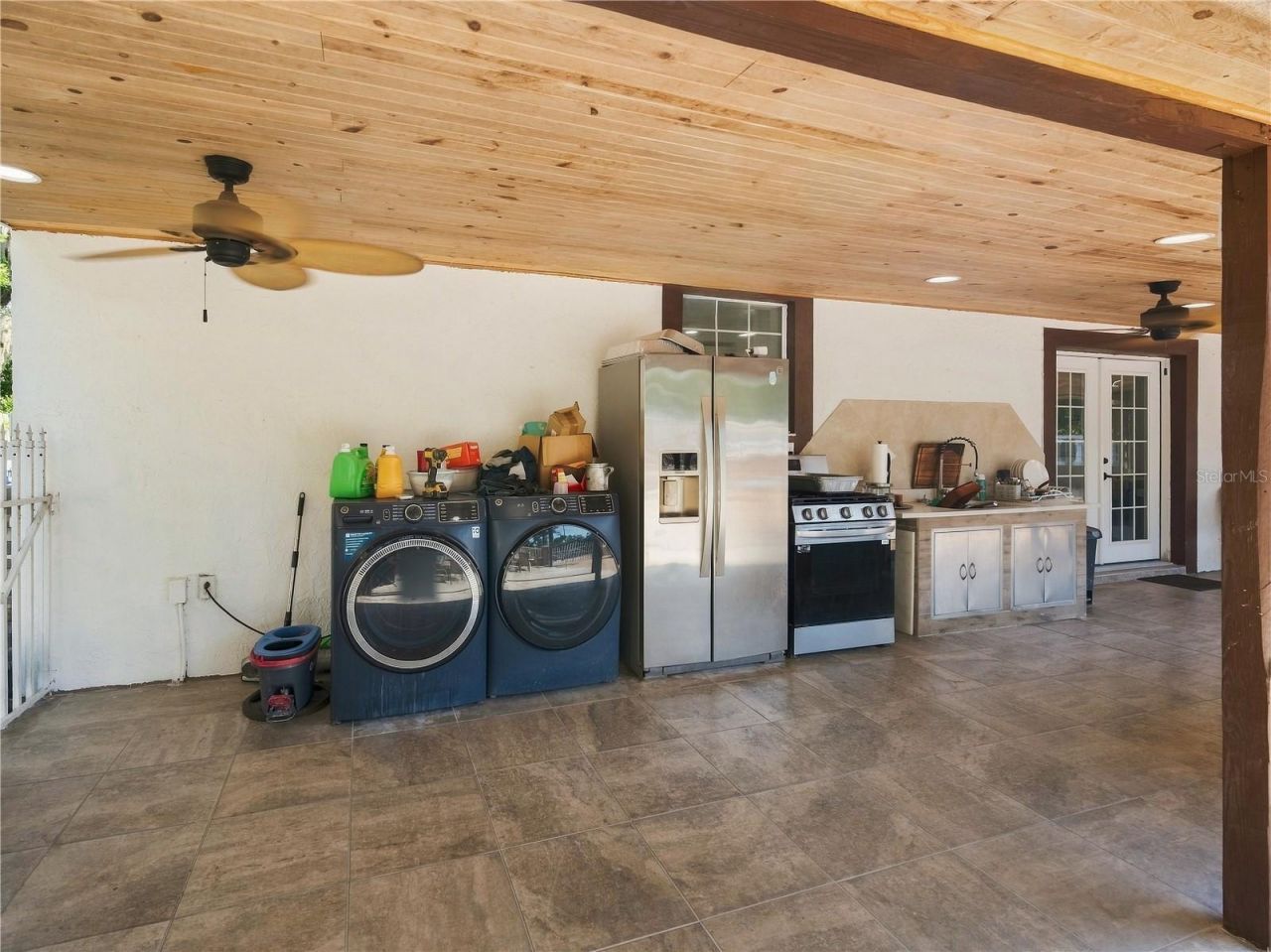 9613 Six Mile Creek Road, Tampa, FL 33610 Photo