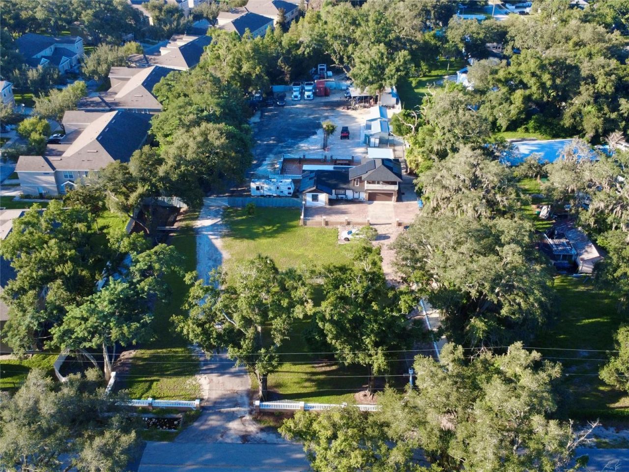9613 Six Mile Creek Road, Tampa, FL 33610 Photo