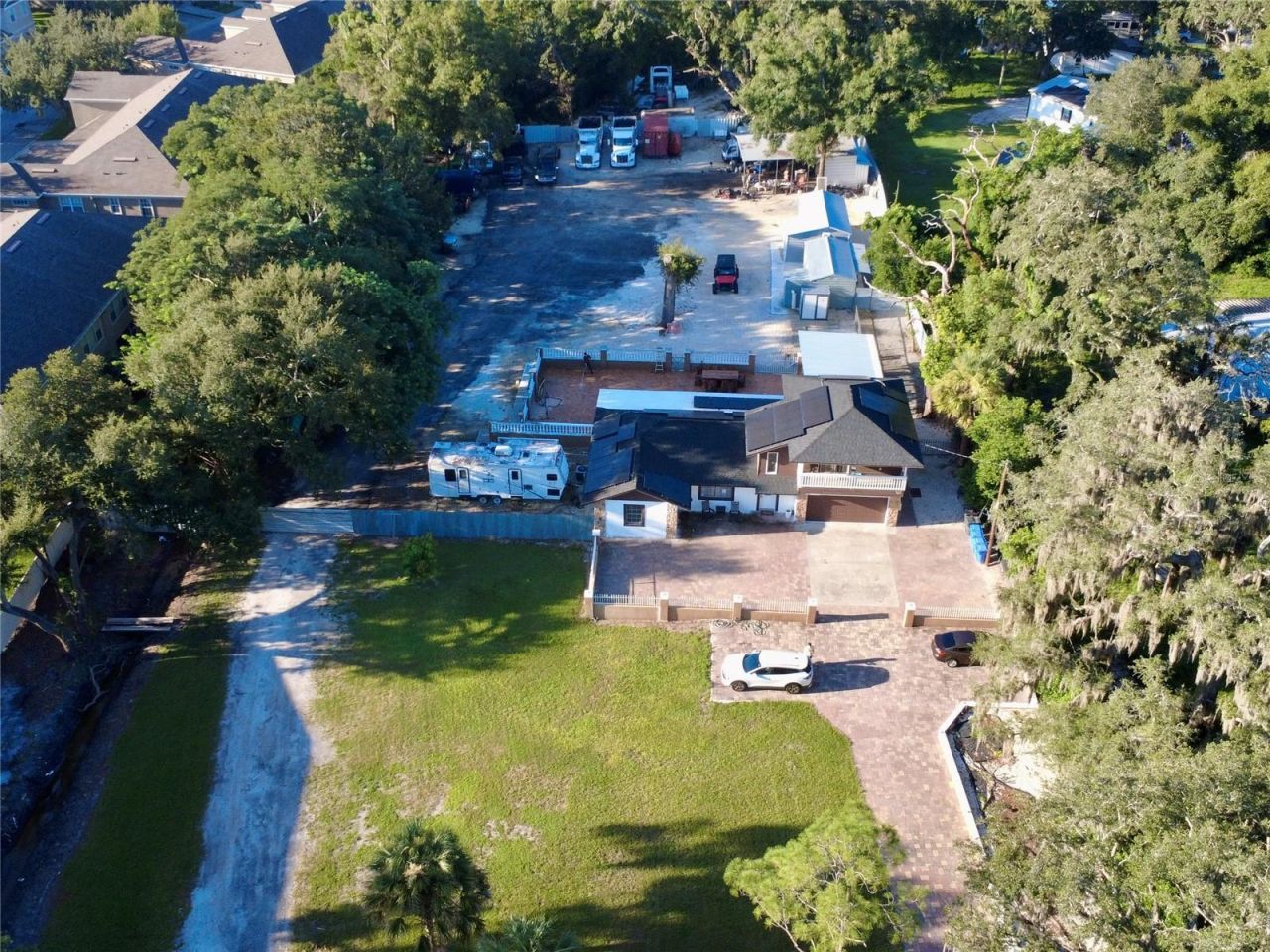 9613 Six Mile Creek Road, Tampa, FL 33610 Photo