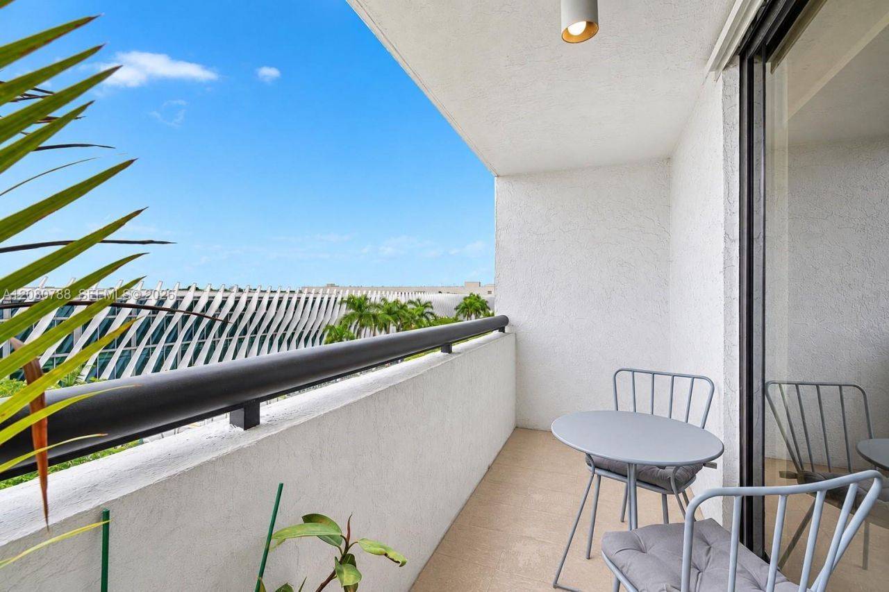 1775 Washington Ave, Unit 6E, Miami Beach, FL 33139 Photo