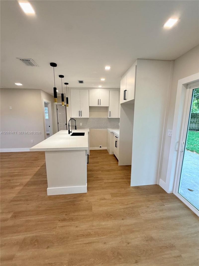 21002 NW 34th Ct , Miami Gardens, FL 33056 Photo