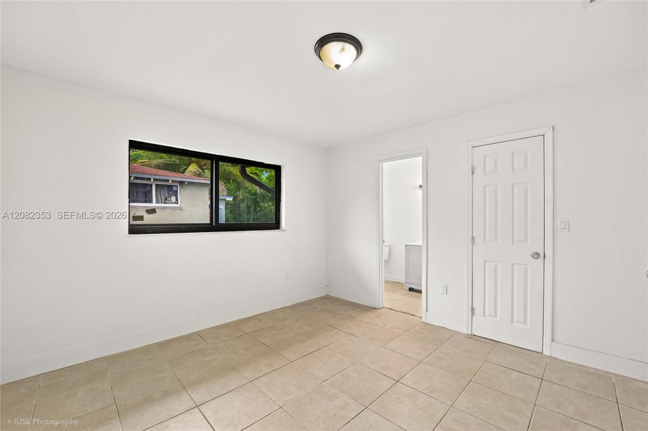 3471/3473 Plaza St , Miami, FL 33133 Photo