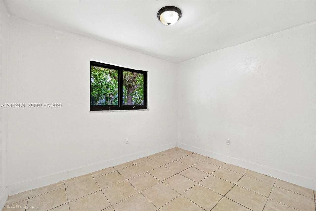 3471/3473 Plaza St , Miami, FL 33133 Photo