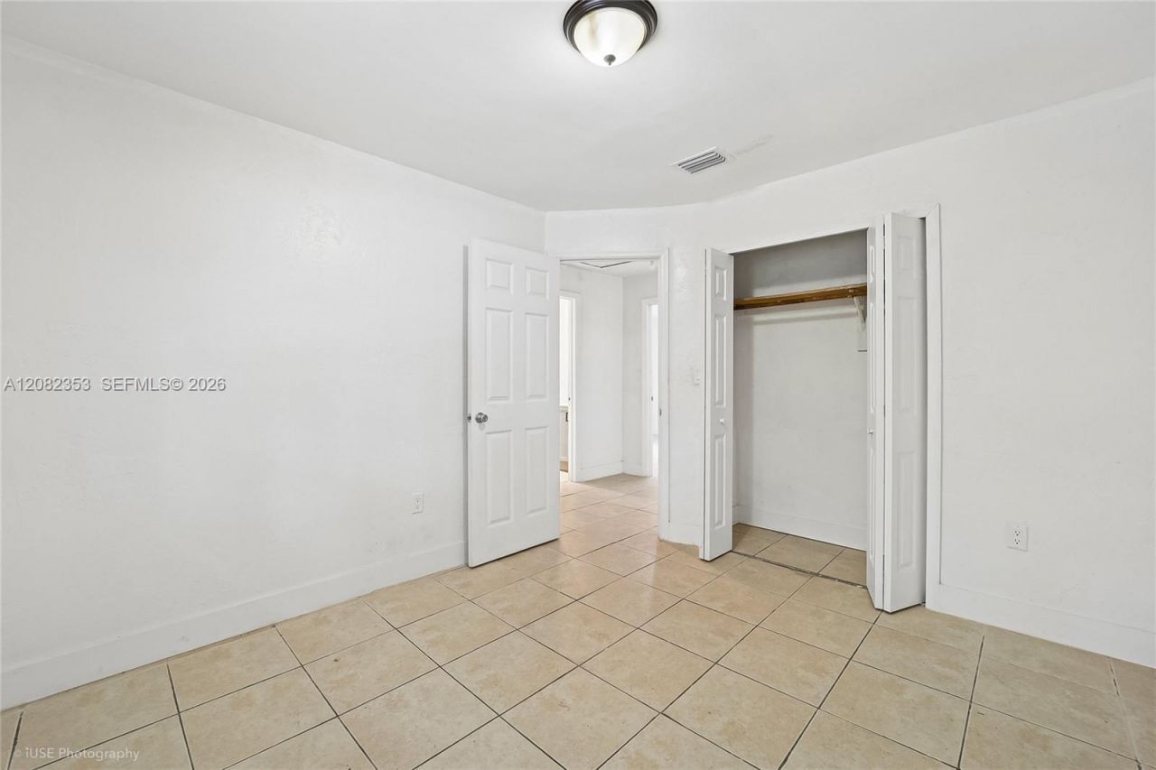 3471/3473 Plaza St , Miami, FL 33133 Photo