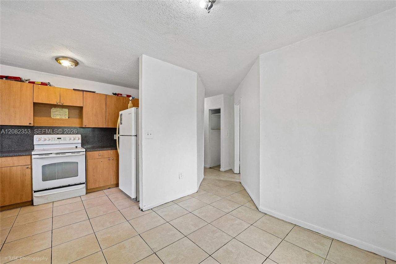 3471/3473 Plaza St , Miami, FL 33133 Photo