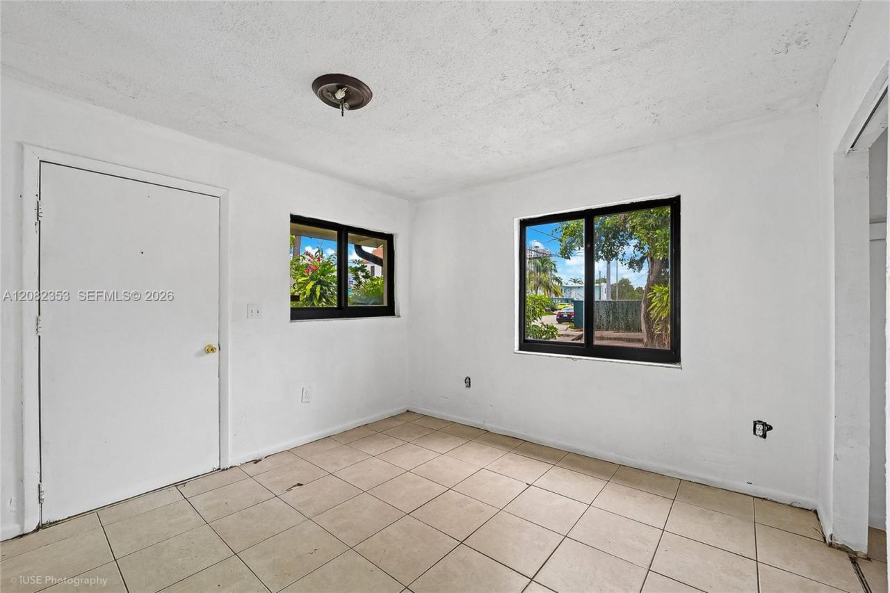 3471/3473 Plaza St , Miami, FL 33133 Photo