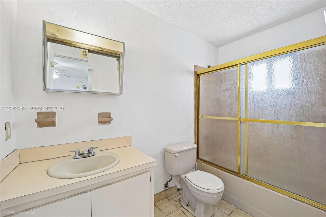 3471/3473 Plaza St , Miami, FL 33133 Photo