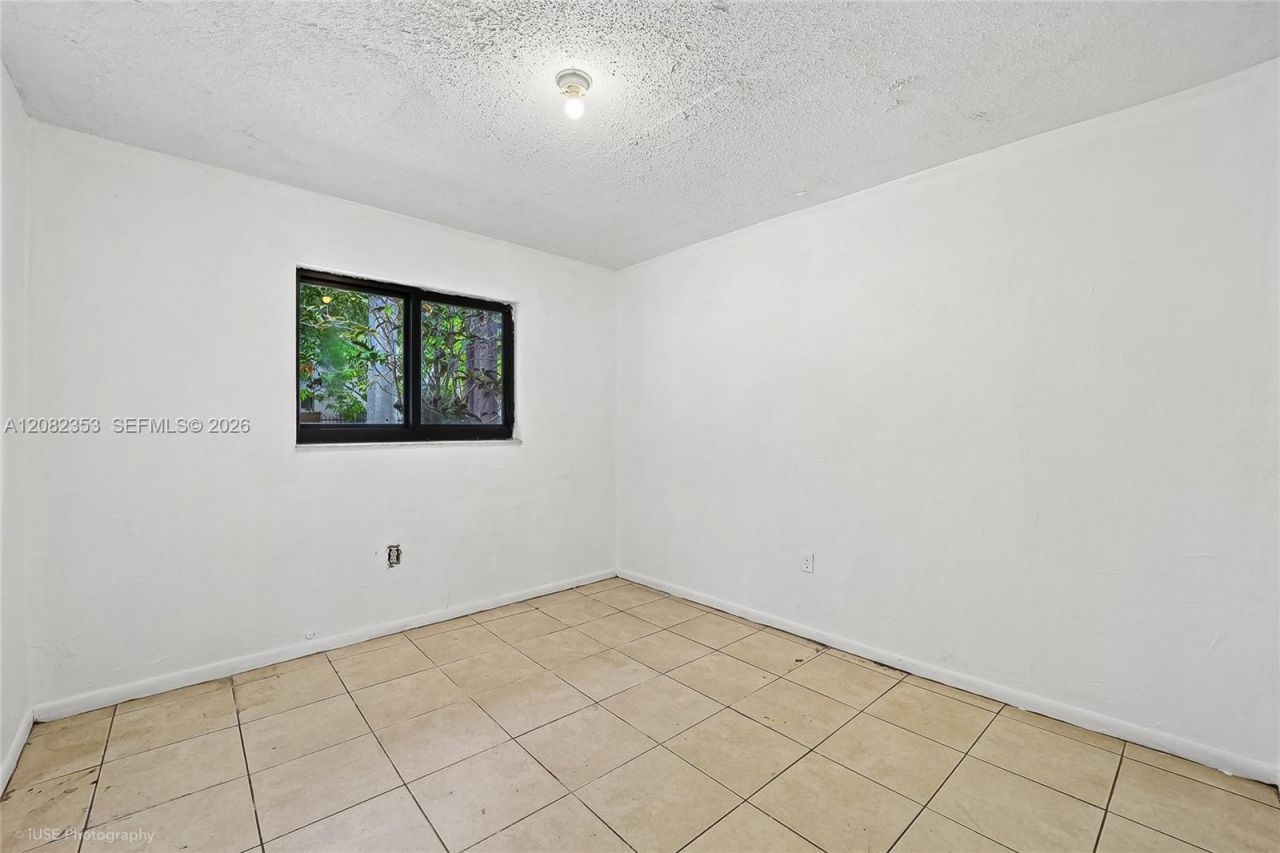 3471/3473 Plaza St , Miami, FL 33133 Photo