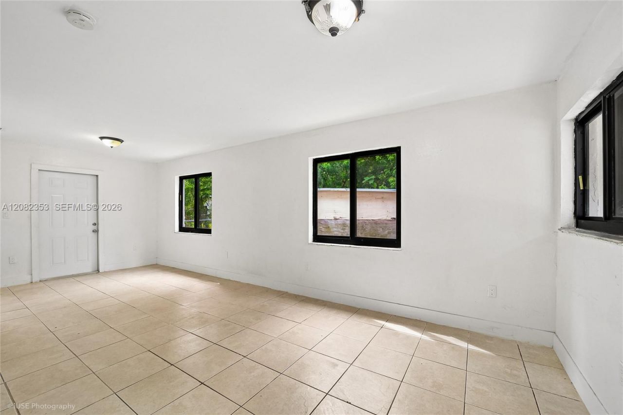 3471/3473 Plaza St , Miami, FL 33133 Photo
